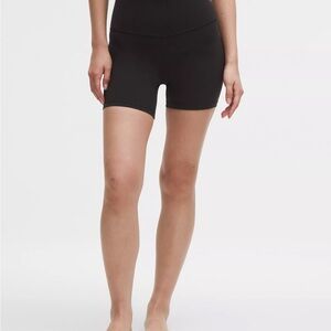 Lululemon Black Women’s Biker Shorts Sz 4